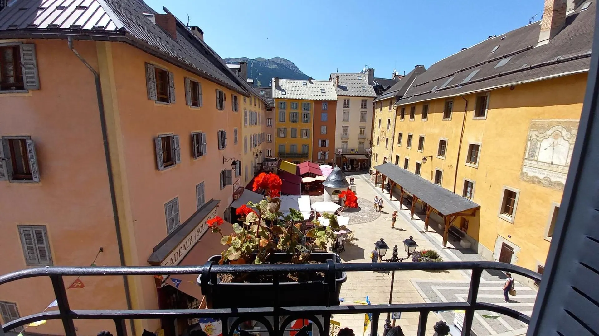 Appartement De Charme Le 1707 Au Coeur De La Cite Vauban Briancon